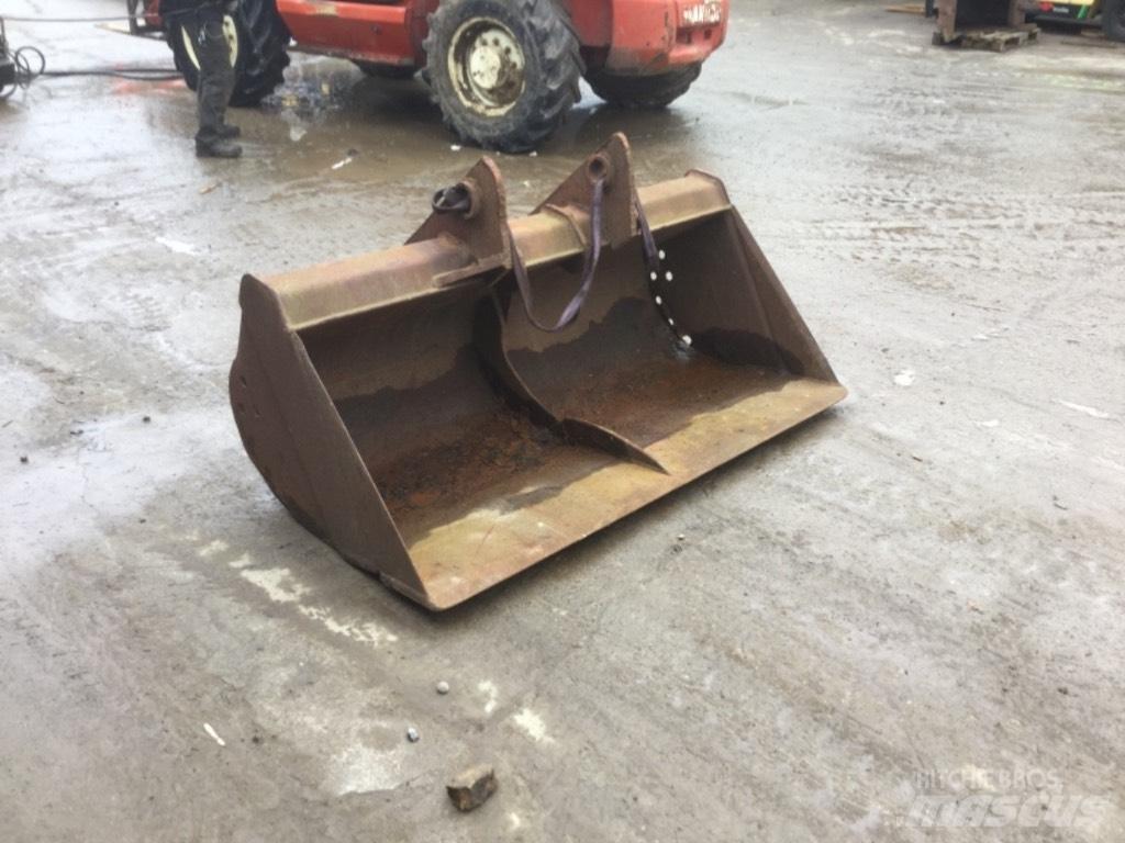  Andet Fast Other components