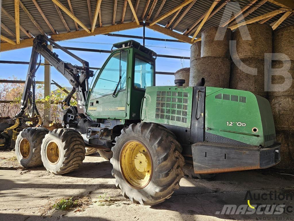 John Deere 1270 D Harvesters