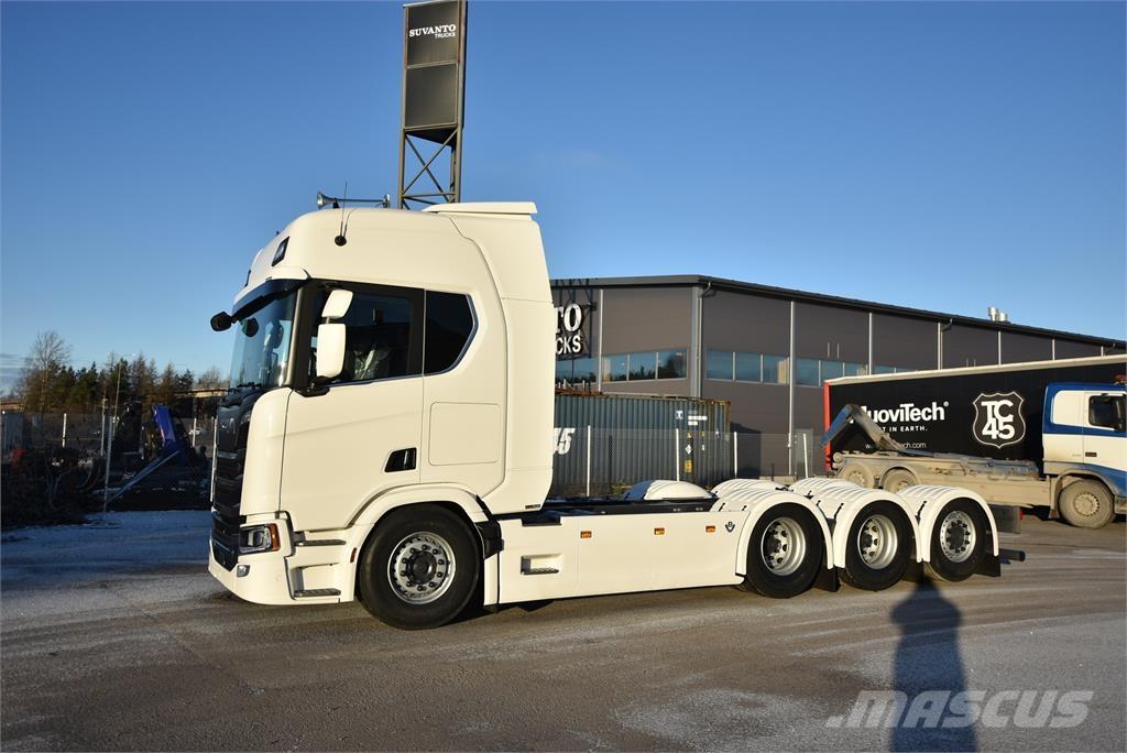 Scania R590 8X4 Chassis Cab trucks