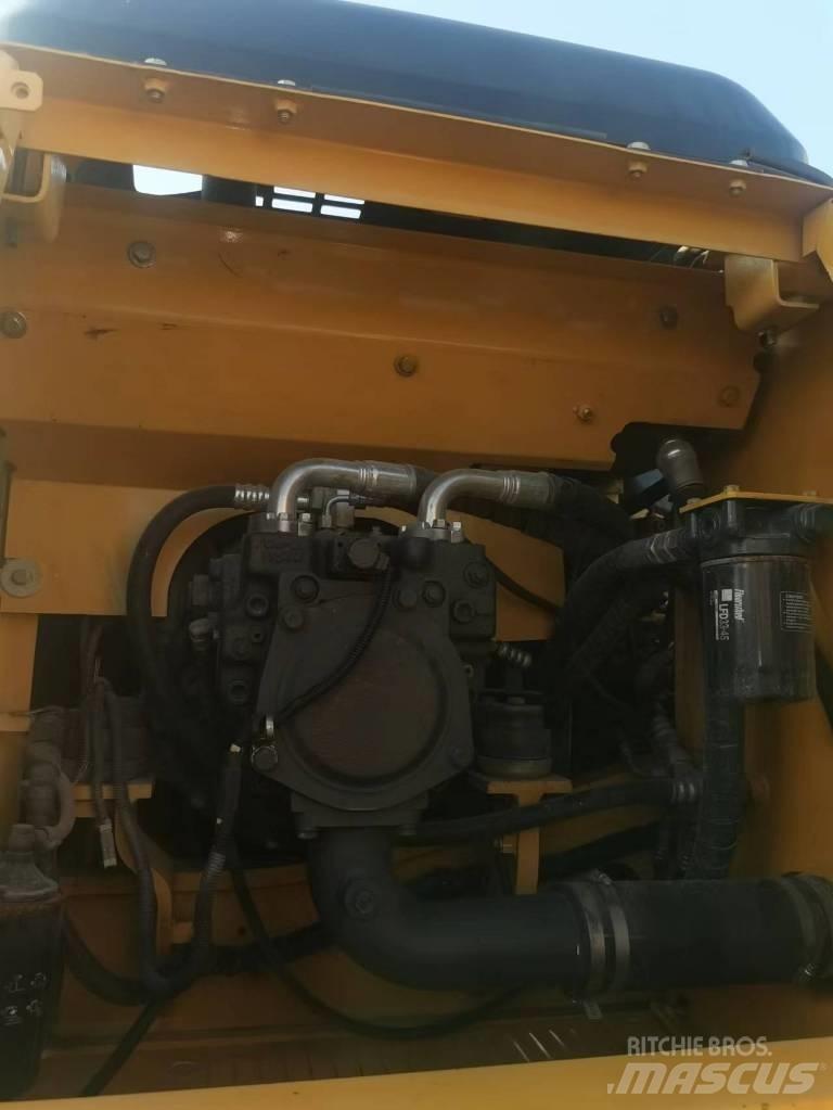 Komatsu PC 160 LC-7 Crawler excavators