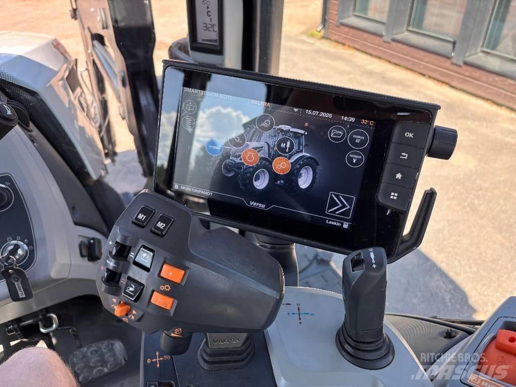 Valtra N 174 Versu Tractors