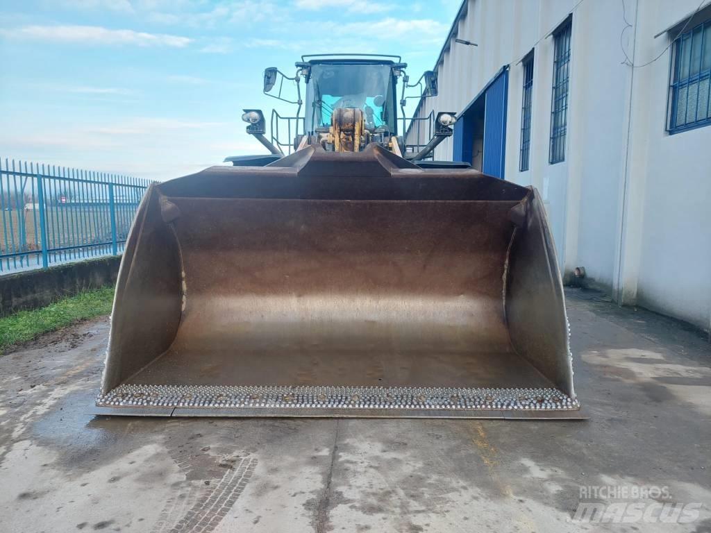 Komatsu WA475 Wheel loaders