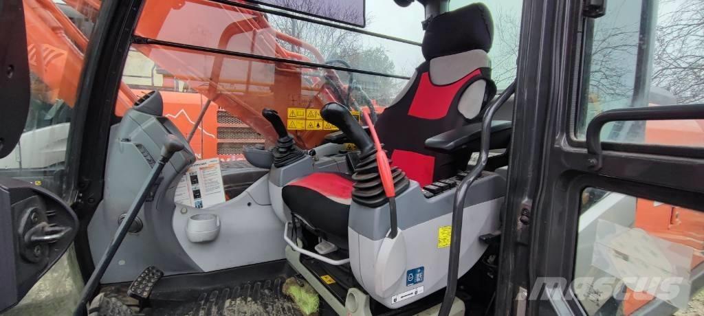 Hitachi ZX210LC-5 Crawler excavators