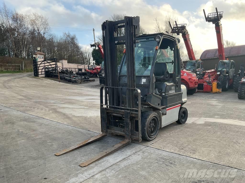 Nissan 30 Forklift Telescopic handlers