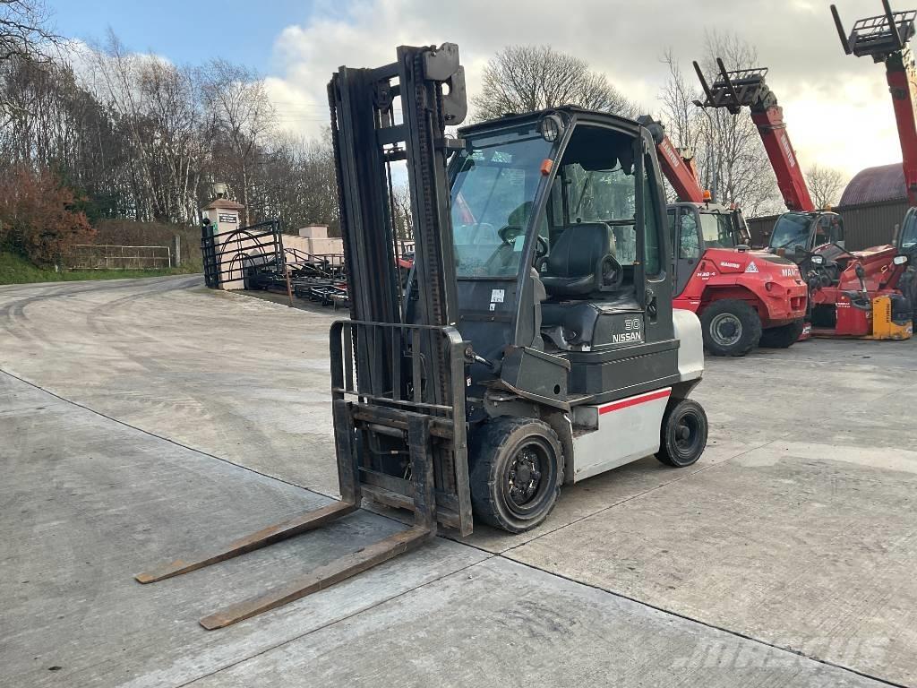 Nissan 30 Forklift Telescopic handlers