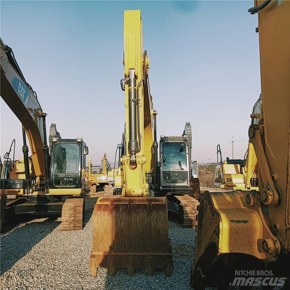 Kobelco SK200-8 Crawler excavators