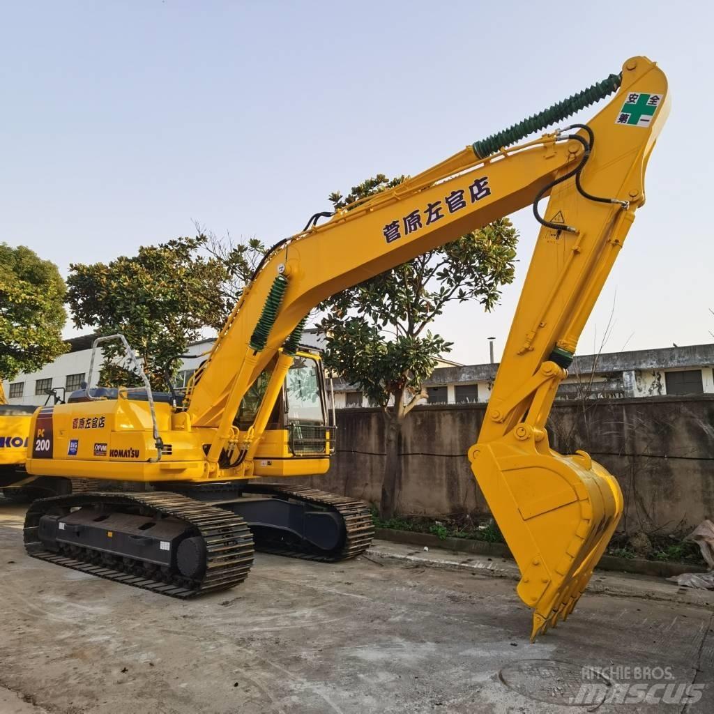 Komatsu PC 200-8 Crawler excavators