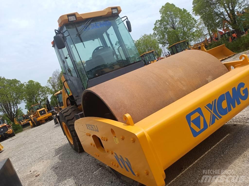 XCMG XS 263J Single drum rollers