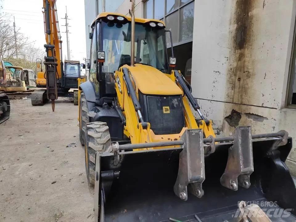 JCB 3CX Backhoe loaders