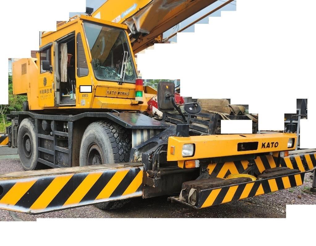 Kato SR 250 Rough terrain cranes