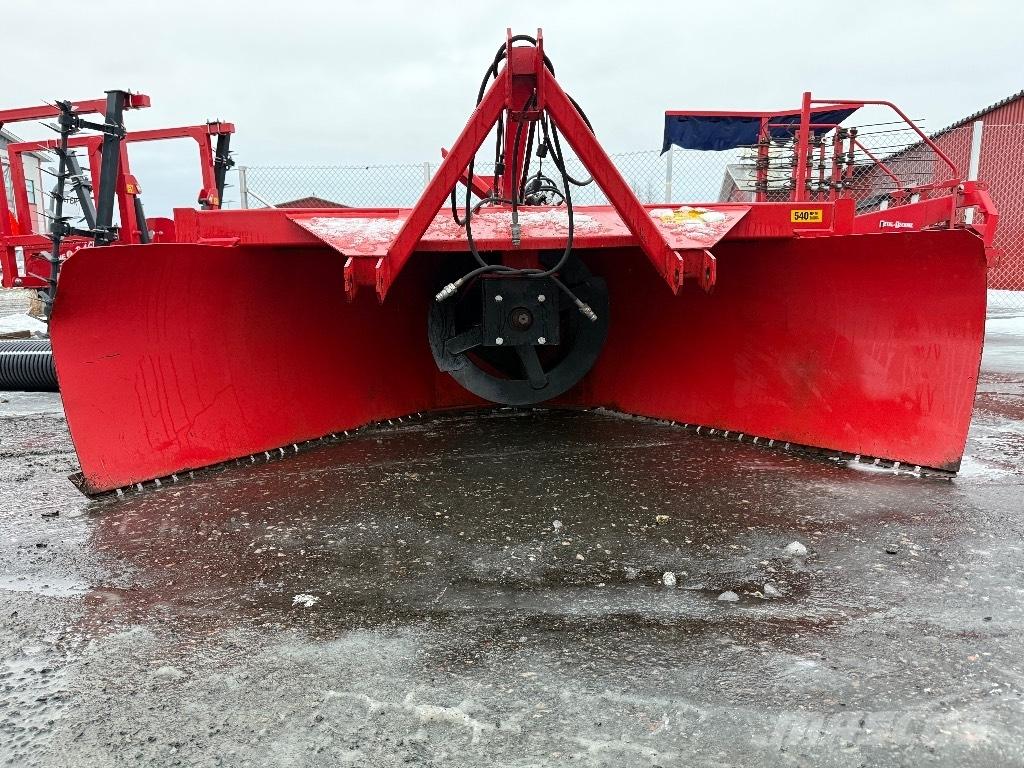 Varila Steel TR 250 Snow throwers