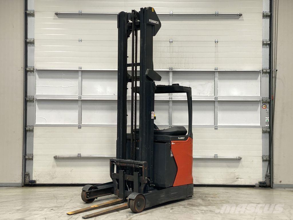 Linde R16-01 Reach trucks