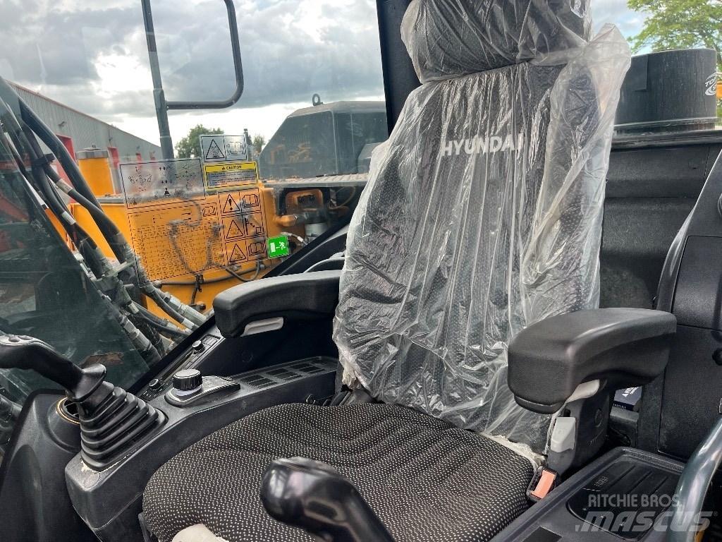 Hyundai HX 140 AL Crawler excavators