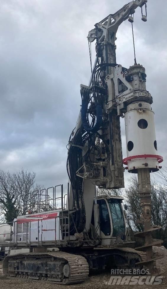 Bauer BG 24 H Piling rigs