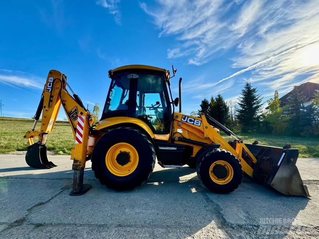 JCB 3CX Backhoe loaders