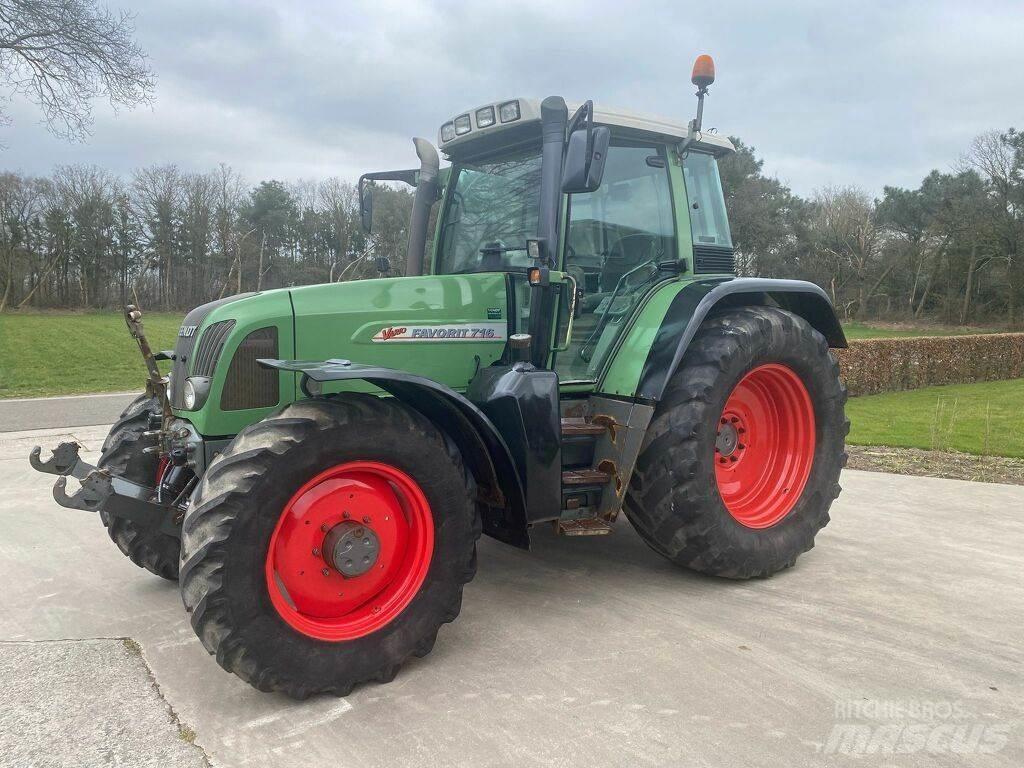 Fendt 716 Tractors