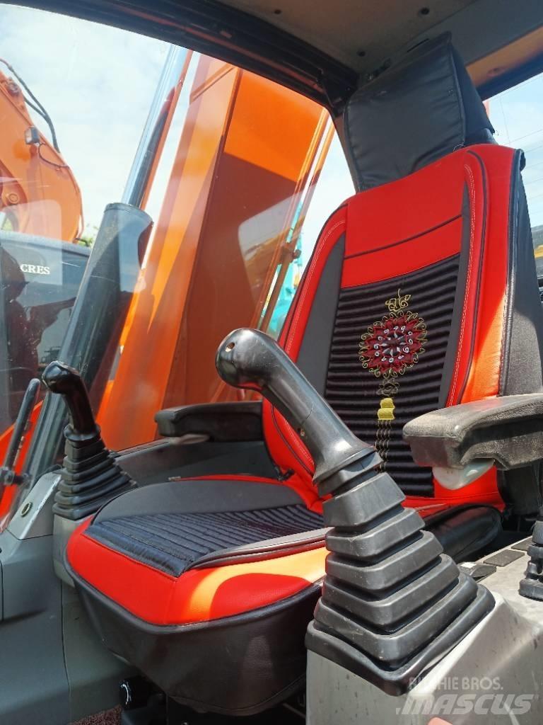 Doosan DX 75 Crawler excavators