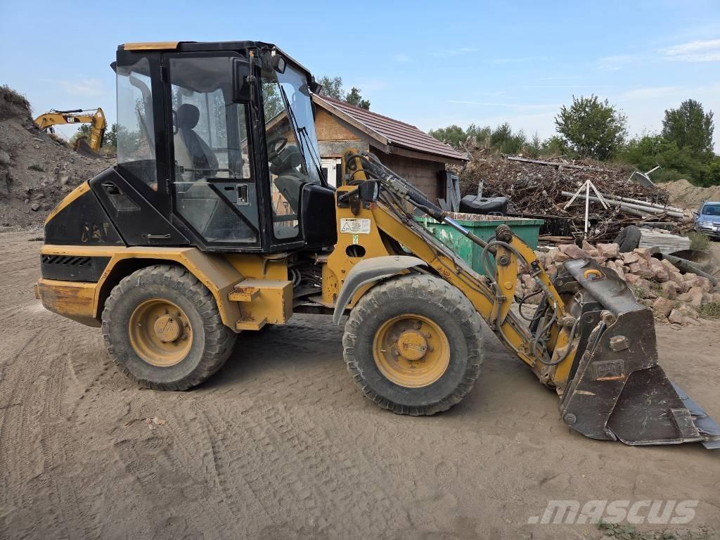 CAT 906 Wheel loaders