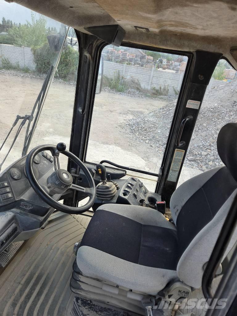 CAT 906 Wheel loaders