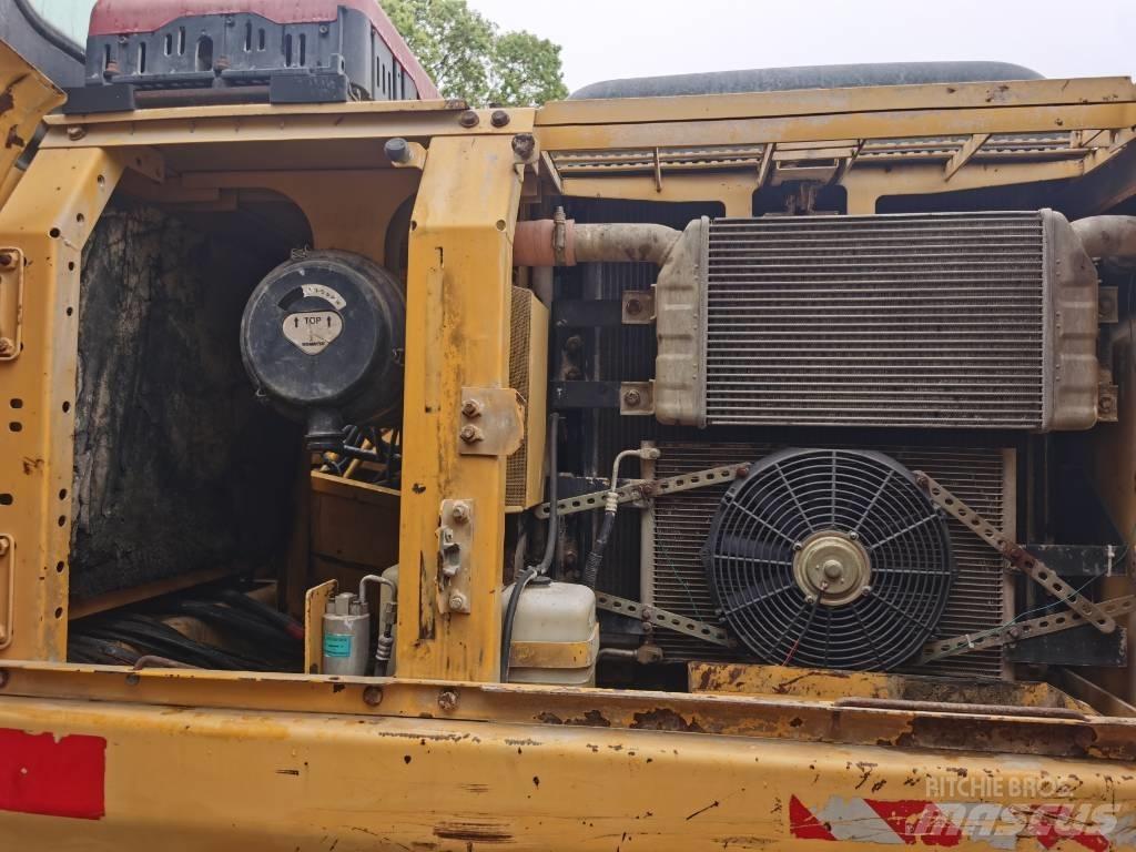Komatsu PC 200-7 Crawler excavators