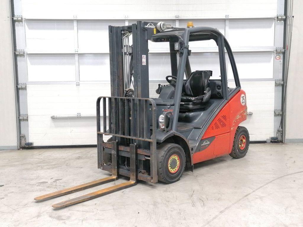 Linde H25D-02 Diesel trucks