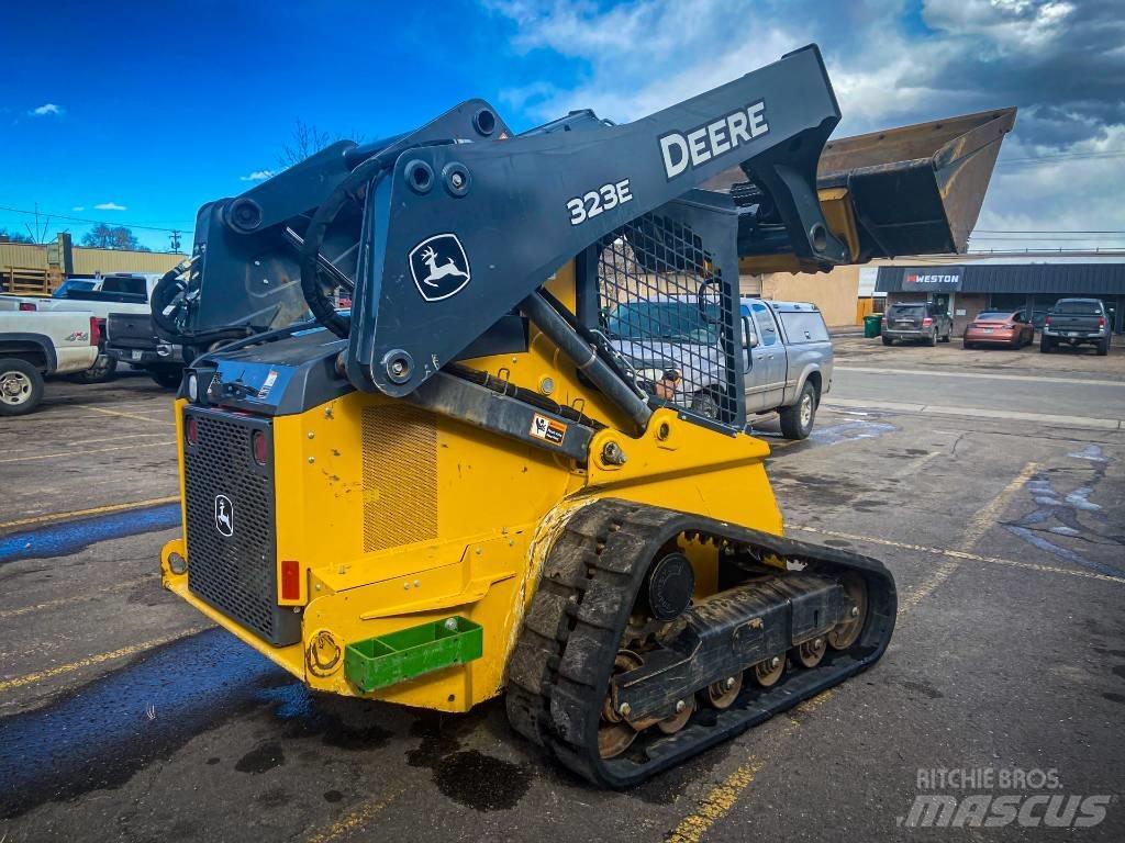 John Deere 323 E Skid steer loaders