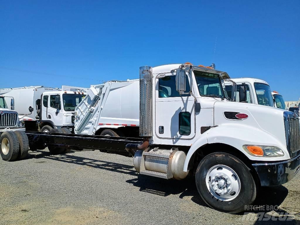 Peterbilt 335 Waste trucks