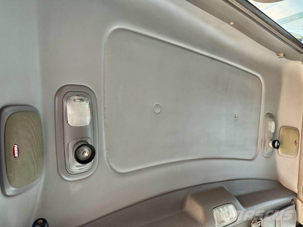 Peterbilt 379 X Tractor Units