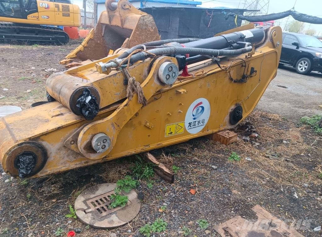 CAT 395 Crawler excavators