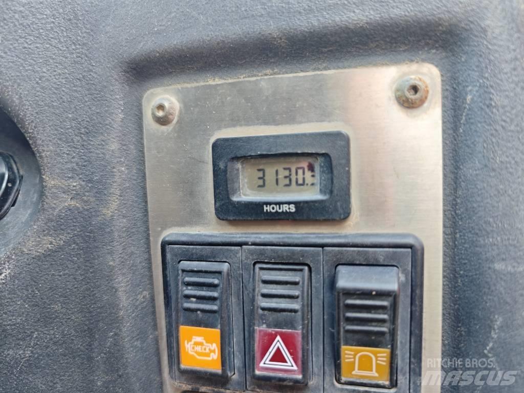 Ausa D 600 APG Site dumpers