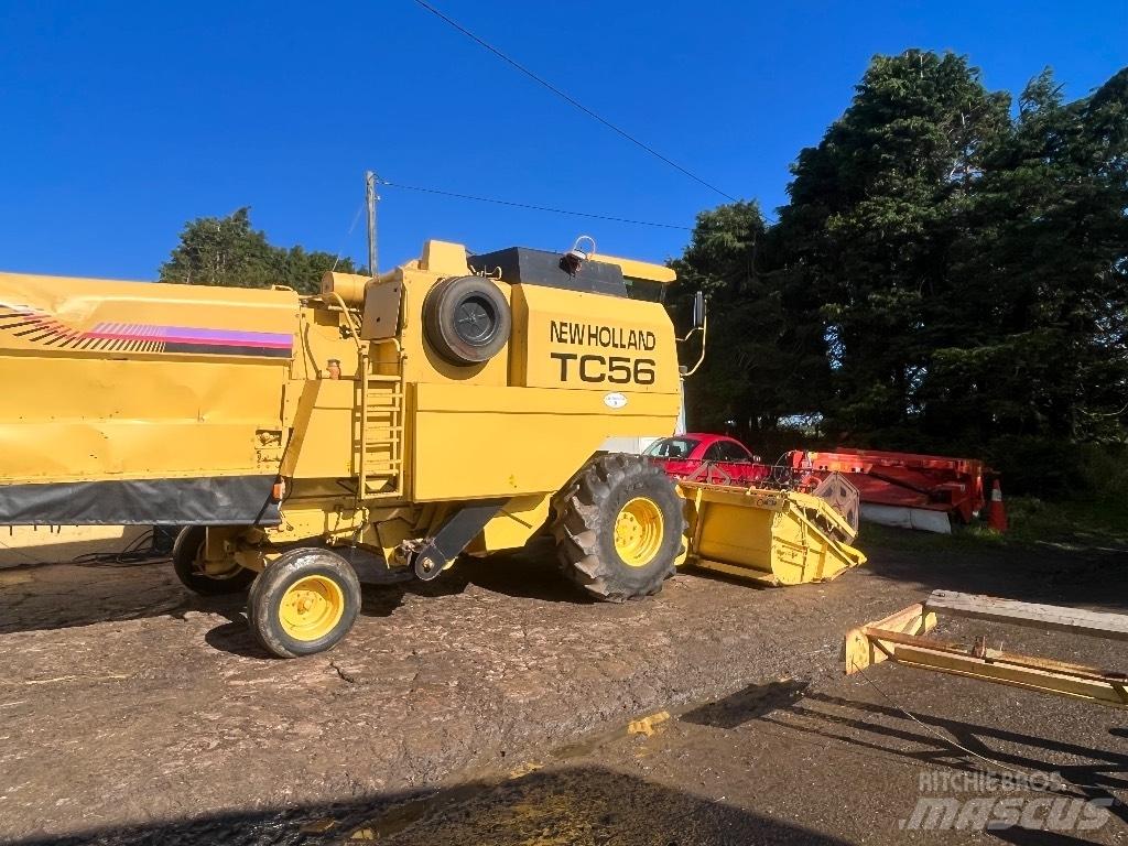 New Holland Tc56h Combine harvesters