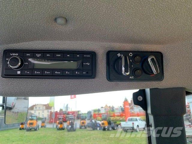 GiANT G5000 Tele Wheel loaders