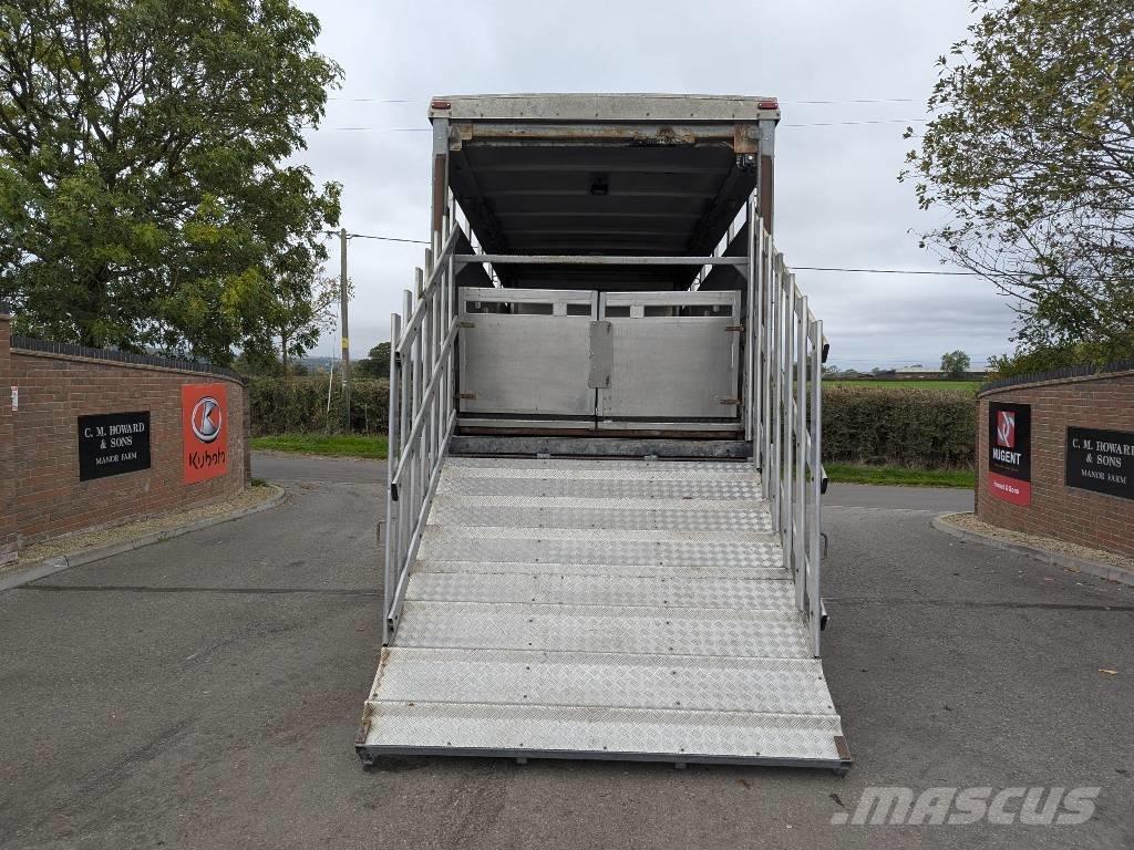 Mercedes-Benz 816 Box body trucks