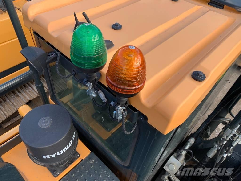 Hyundai HX220A L Crawler excavators