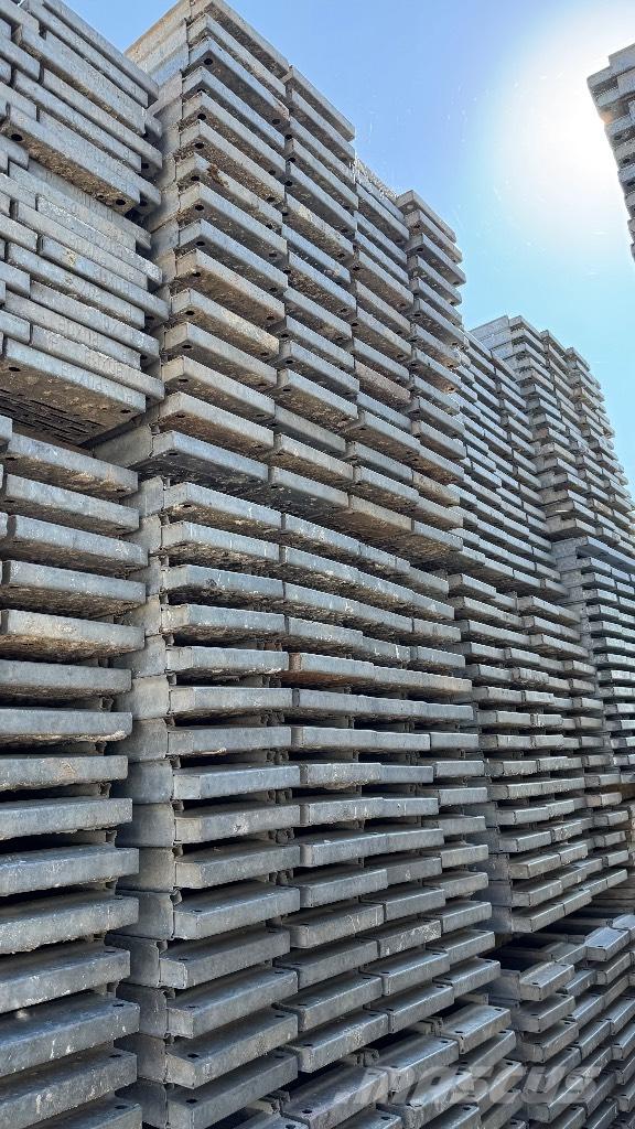  Rux Scaffolding Scaffolding equipment