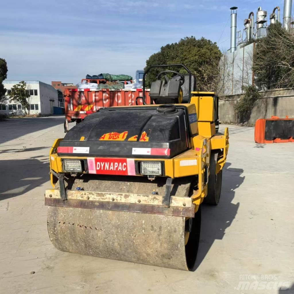Dynapac CC 142 Twin drum rollers