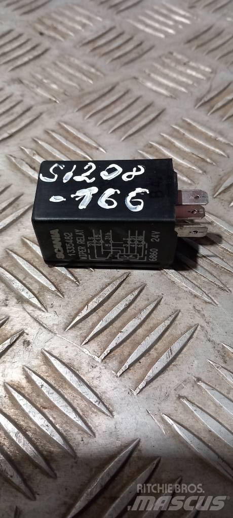 Scania 94 D.    1335482 Electronics