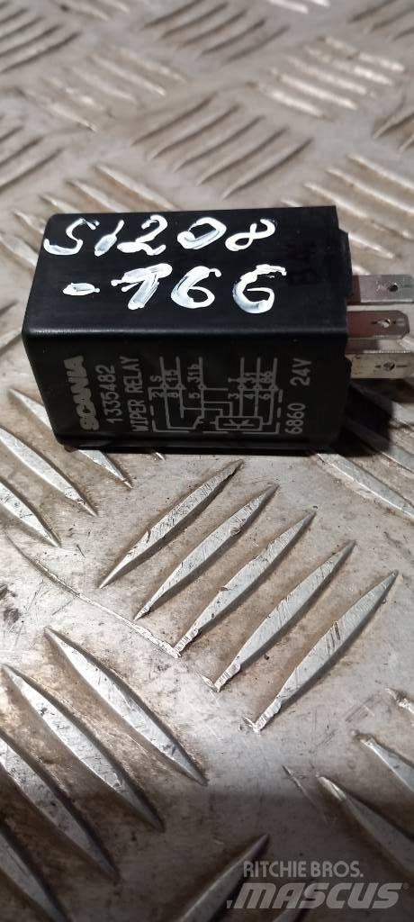 Scania 94 D.    1335482 Electronics