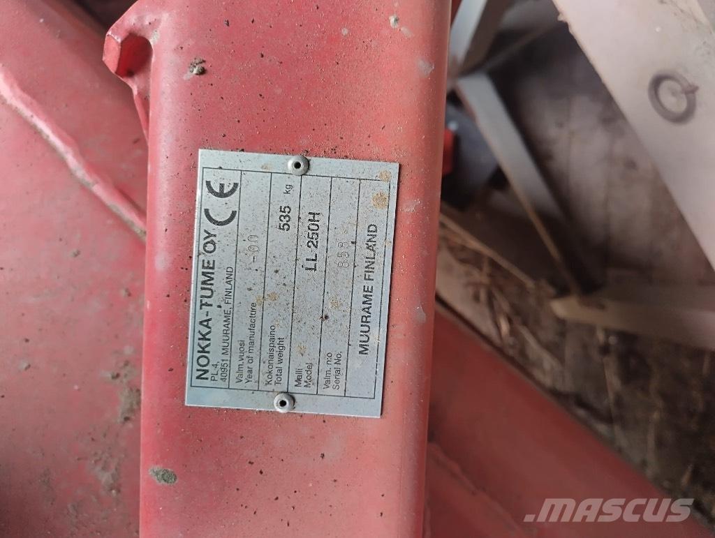 Esko 250 H Snow throwers