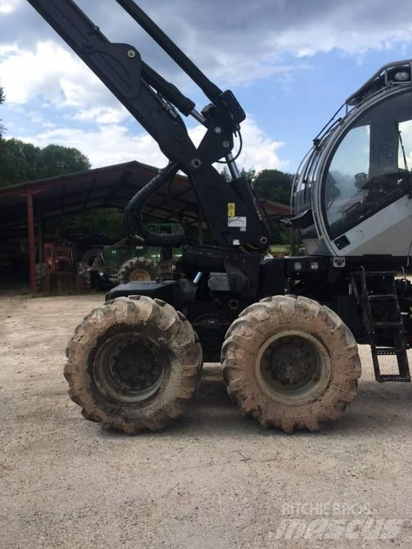 Logset 8H Harvesters