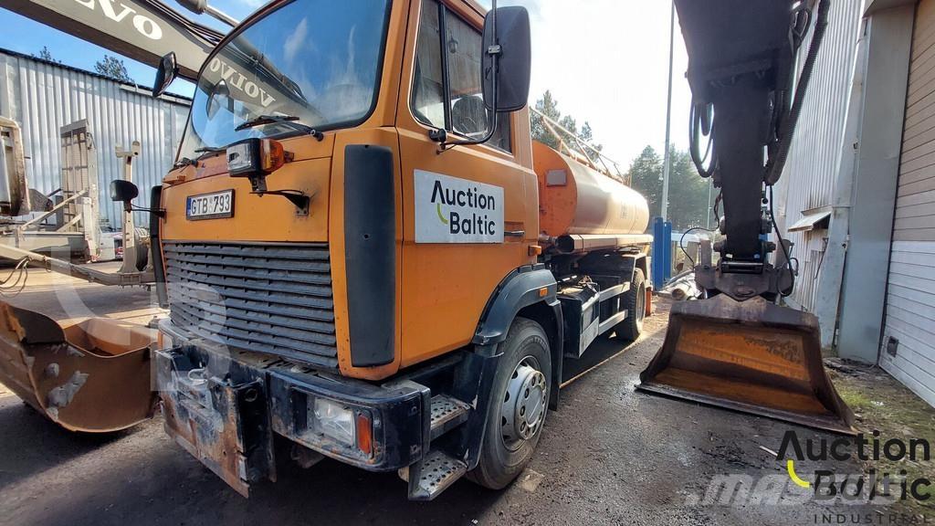 MAZ 533731 Tanker trucks