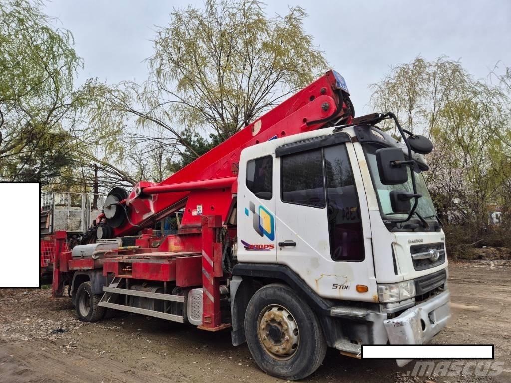 Horyong SKY450 Truck & Van mounted aerial platforms