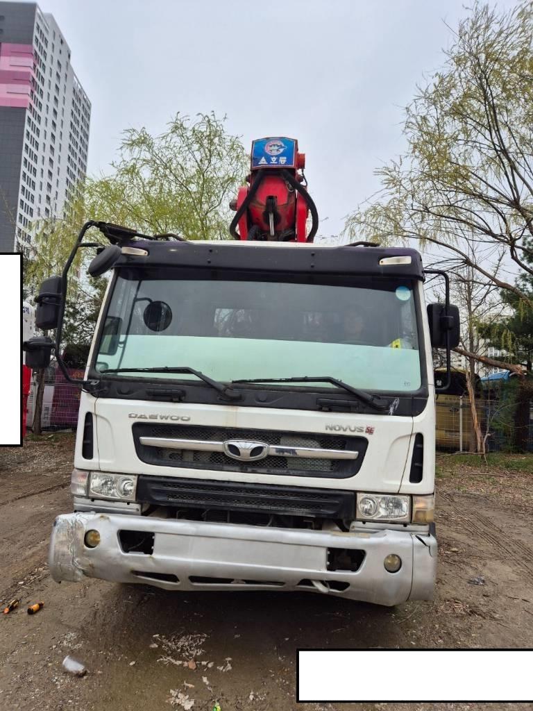 Horyong SKY450 Truck & Van mounted aerial platforms