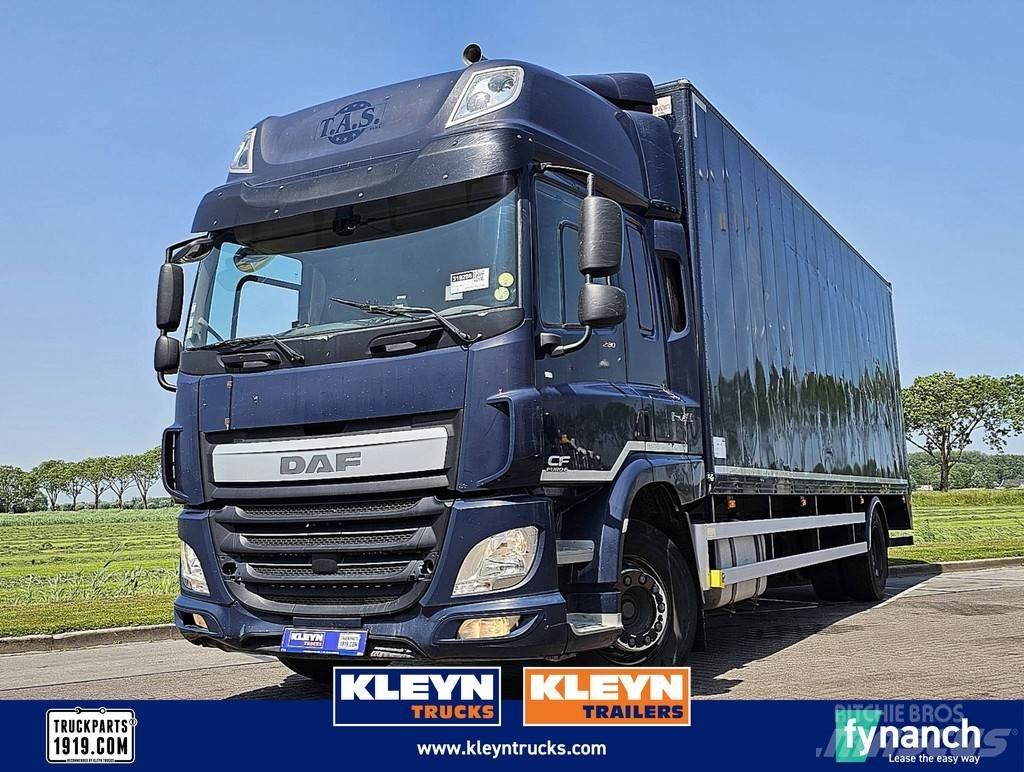 DAF CF 260 Curtainsider trucks