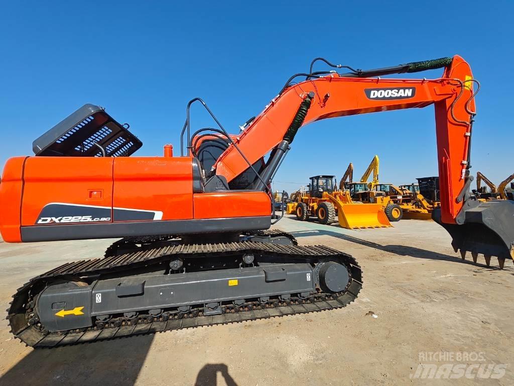Doosan DX 225 LC Crawler excavators