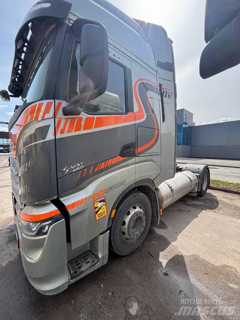 Iveco S-Way 460 LNG Tractor Units