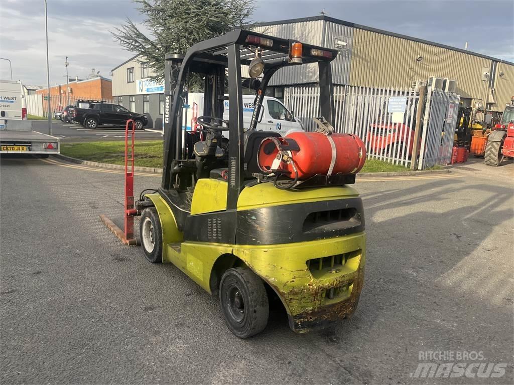 Clark C25G LPG trucks