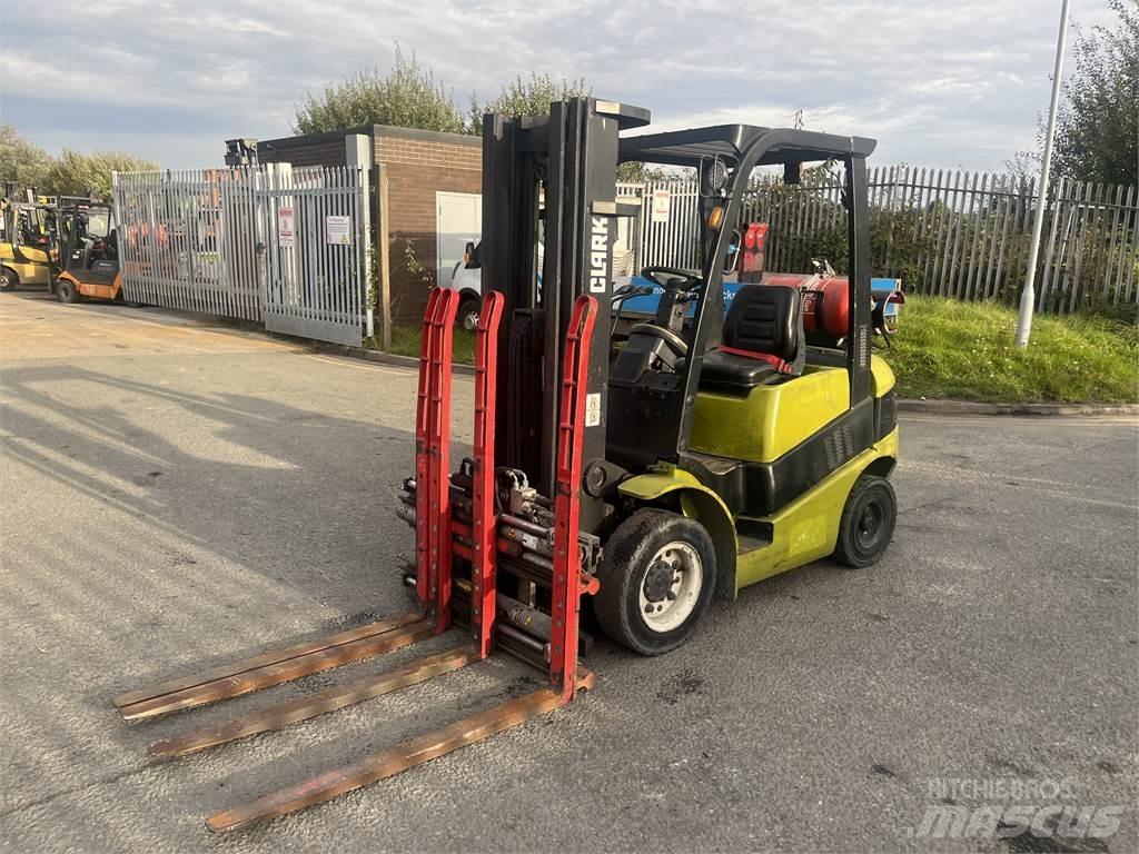 Clark C25G LPG trucks