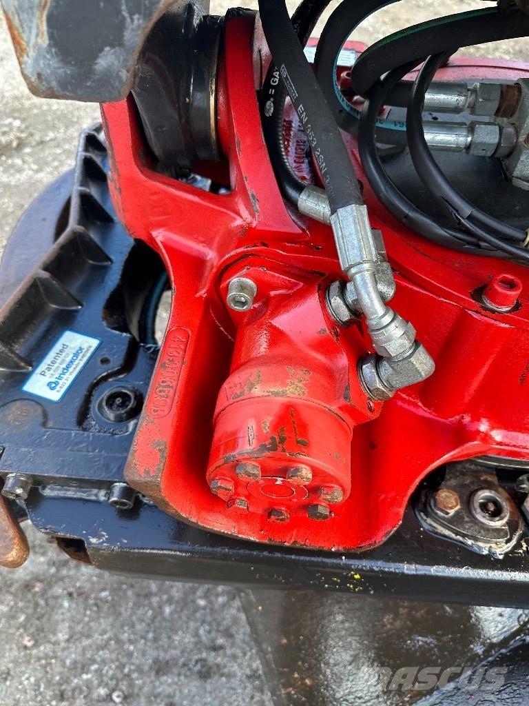 Takeuchi TB 2150 R Crawler excavators