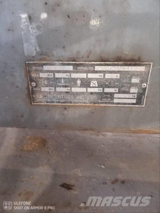 JLG 600 AJ Articulated boom lifts